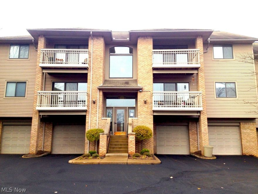 Nicely cared for, top floor unit available with vaulted ceilings!  Dont miss this fantastic neutrally decorated unit.  2 balconies. Currently tenant occupied on a month to month.  Close to shopping, entertainment and freeways! Special financing available, dont miss it, this one wont last at this price!