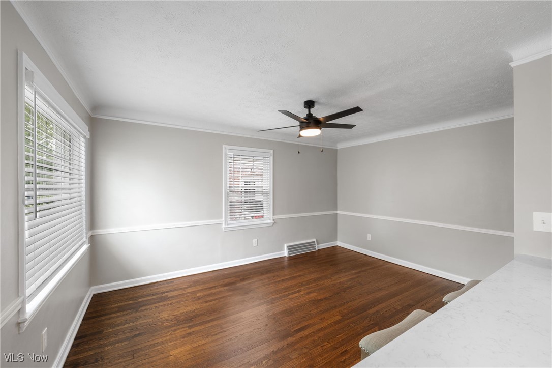 574 Huntmere Drive, Bay Village, Ohio image 3