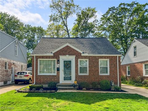 574 Huntmere Drive Bay Village OH 44140