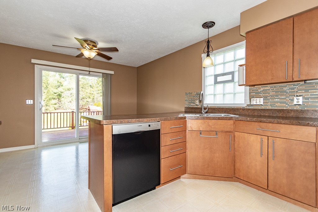 Woods Of Burlington - Residential