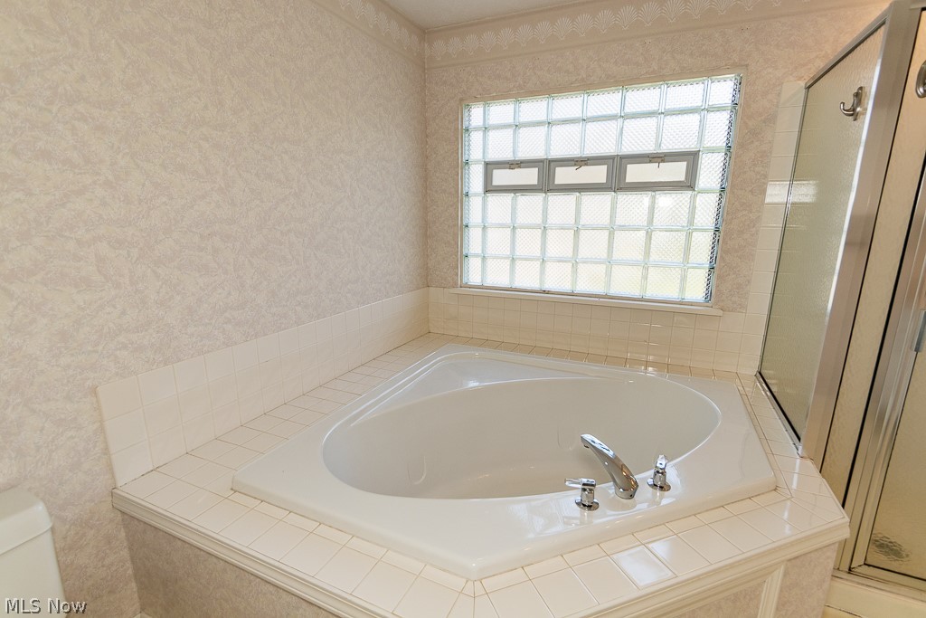 Woods Of Burlington - Residential