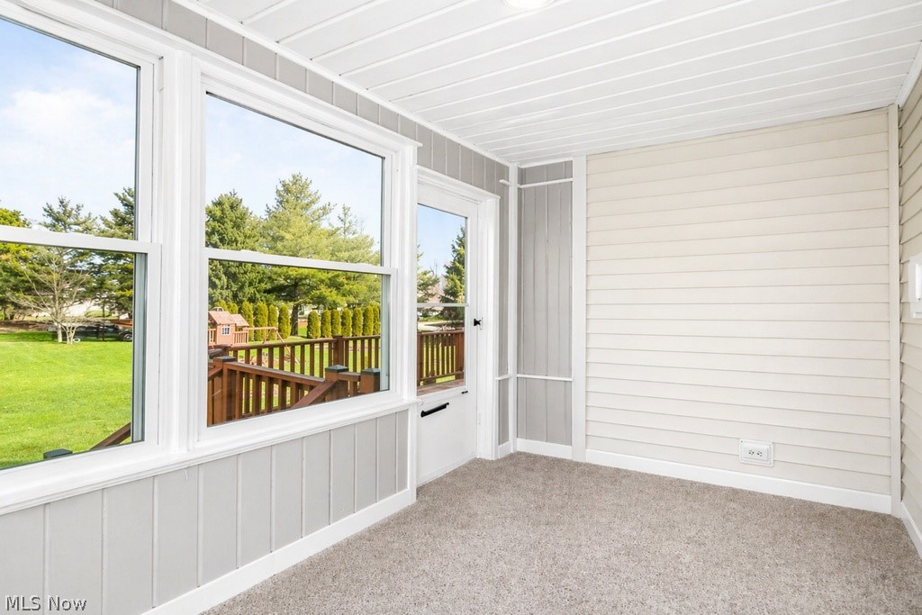 Woods Of Burlington - Residential