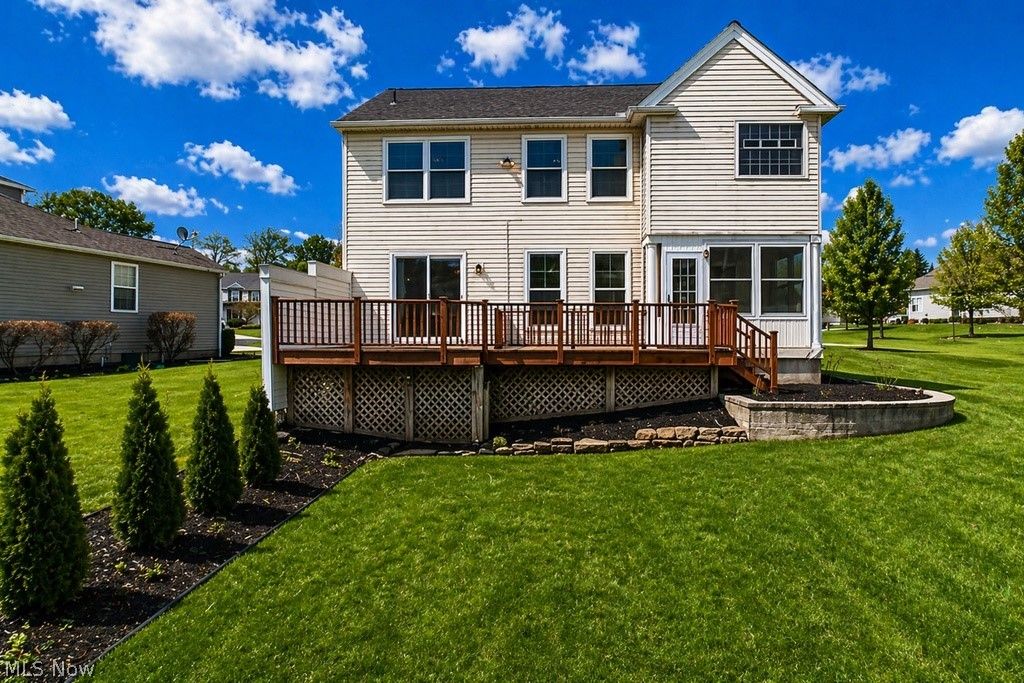 Photo of 104 Woodbridge Crossing Xing, Chardon, OH 44024 (MLS # 5204202)