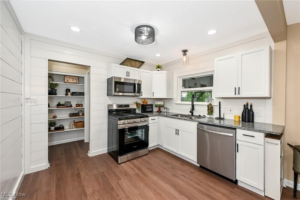 East Barberton Land Co Al - Residential Lease