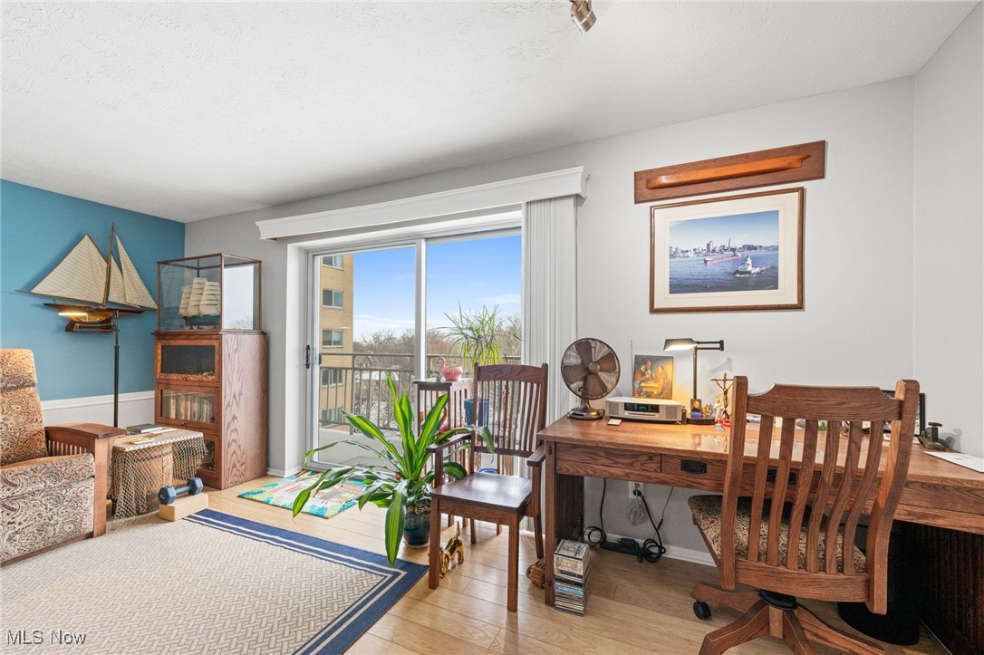 10301 Lake Avenue 606