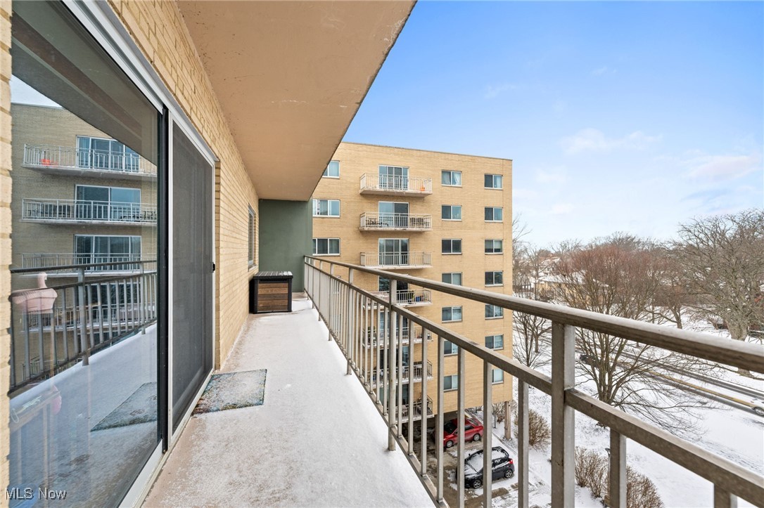 Lake Edge Condominiums - Residential