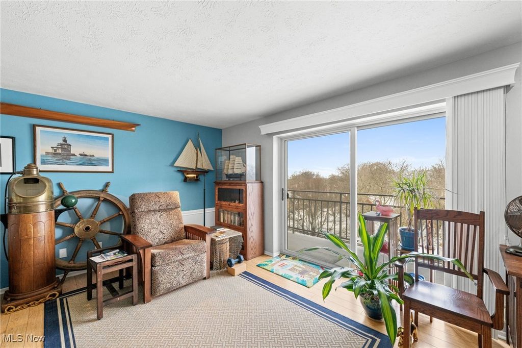 Photo of 10301 Lake Avenue #606, Cleveland, OH 44102 (MLS # 5184477)