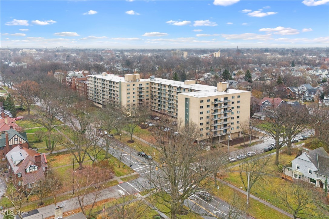 Lake Edge Condominiums - Residential