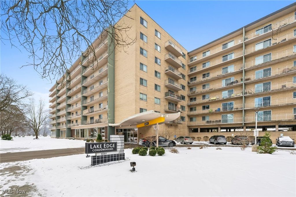 Photo of 10301 Lake Avenue #606, Cleveland, OH 44102 (MLS # 5184477)