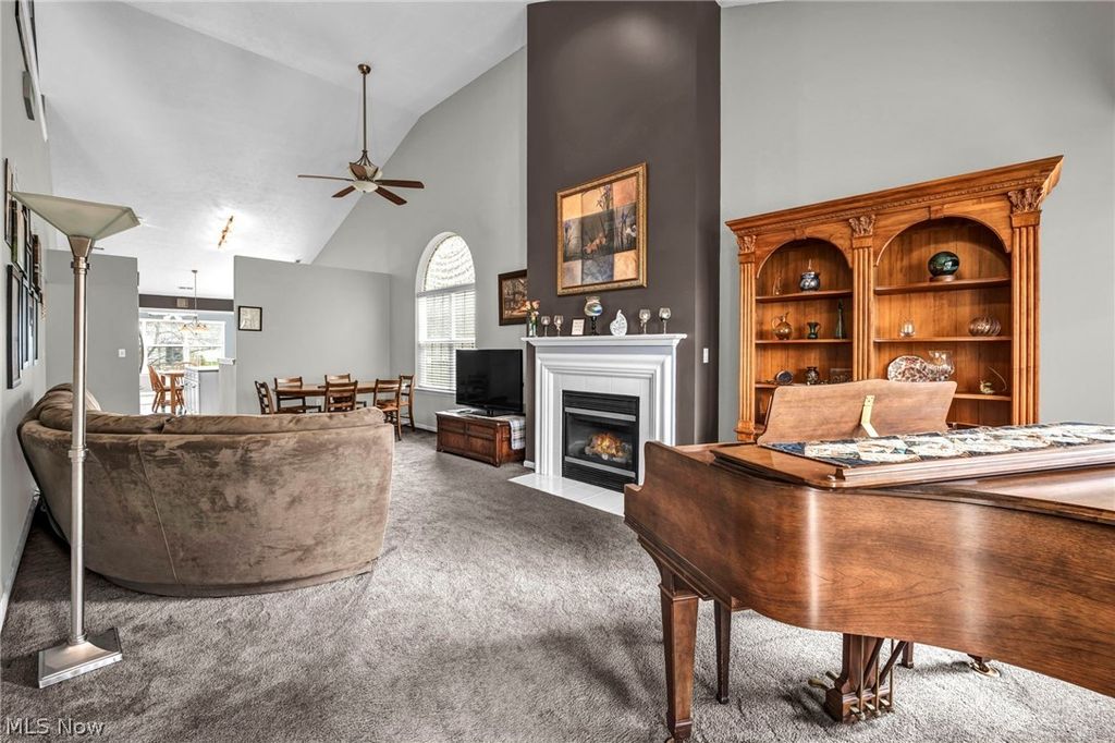 Photo of 2640 Edgebrook Crossing Xing, Twinsburg, OH 44087 (MLS # 5198405)