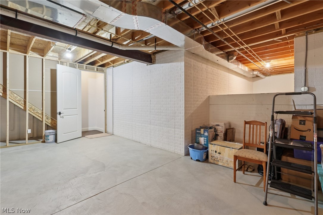 Crown Pointe Estates - Residential