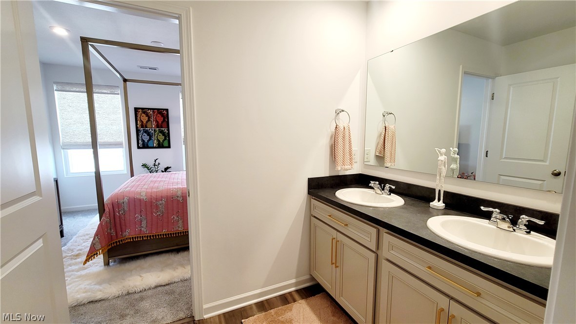 Renaissance Pk/Geauga Lake West- - Residential