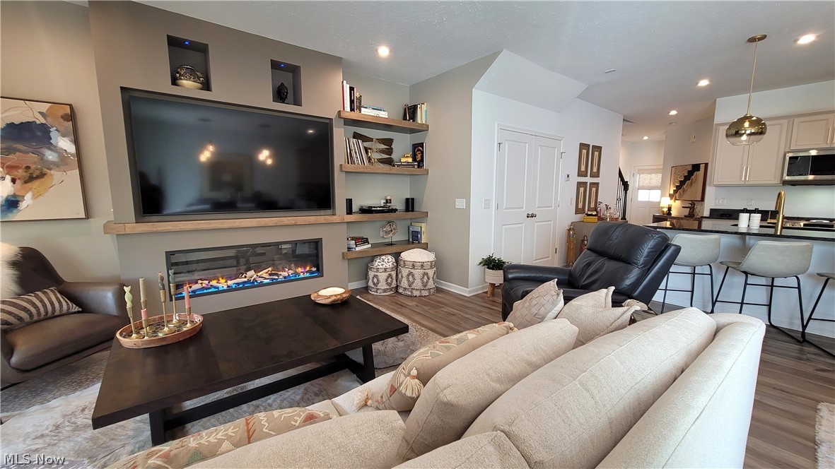 Renaissance Pk/Geauga Lake West- - Residential