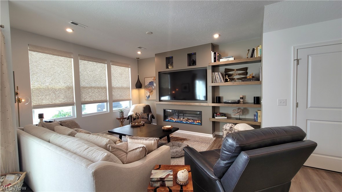 Renaissance Pk/Geauga Lake West- - Residential