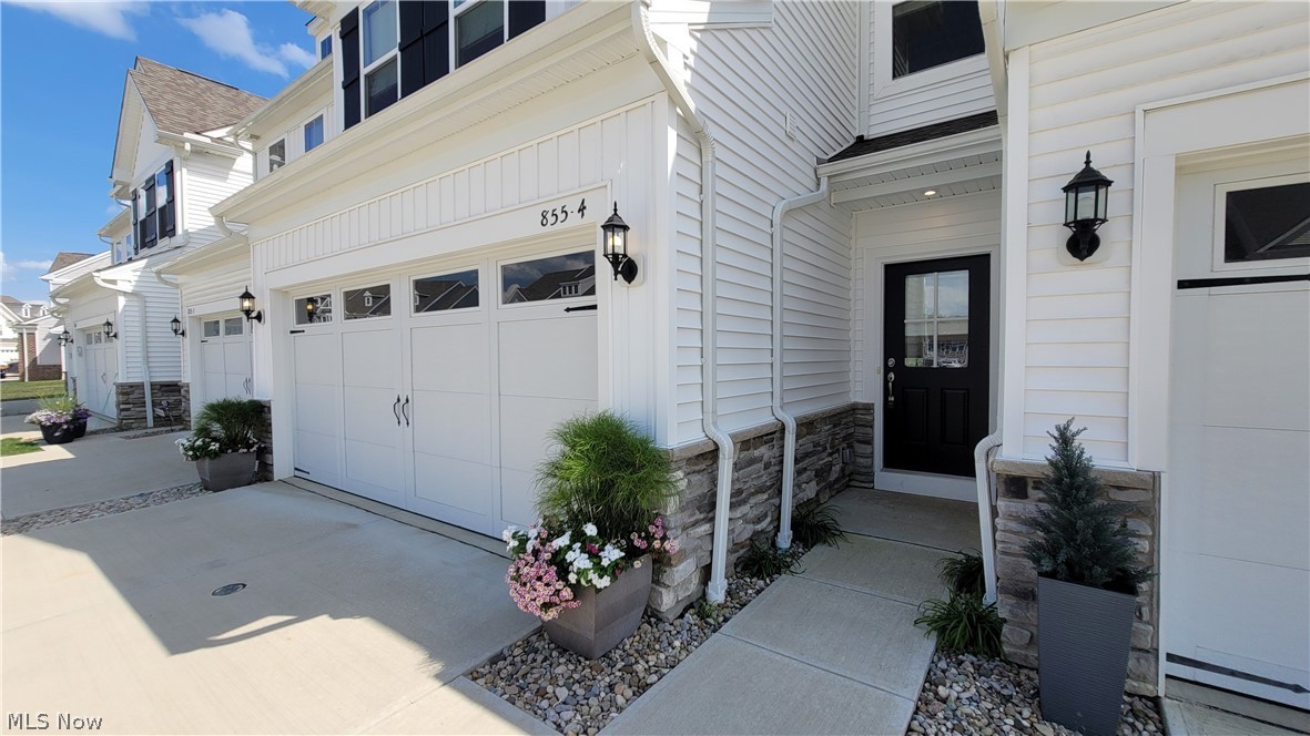 Renaissance Pk/Geauga Lake West- - Residential