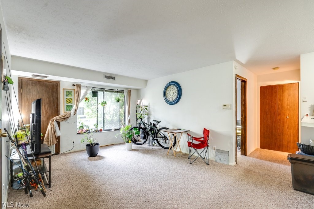 Royal Arms West - Residential