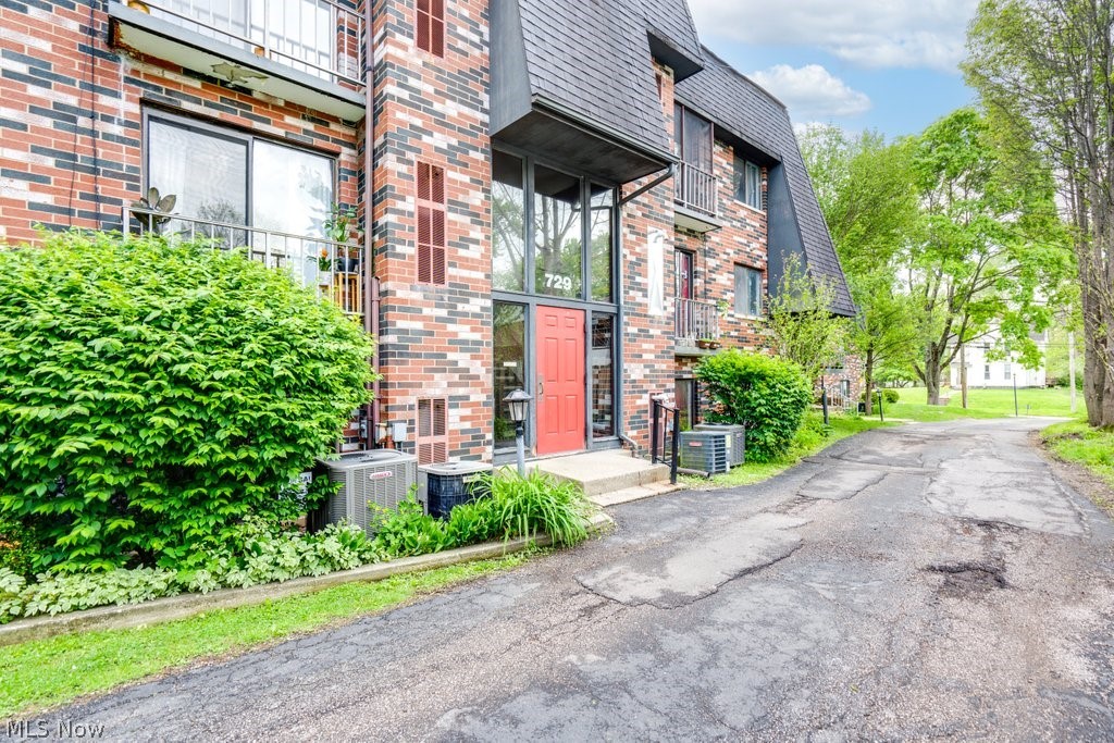 Royal Arms West - Residential
