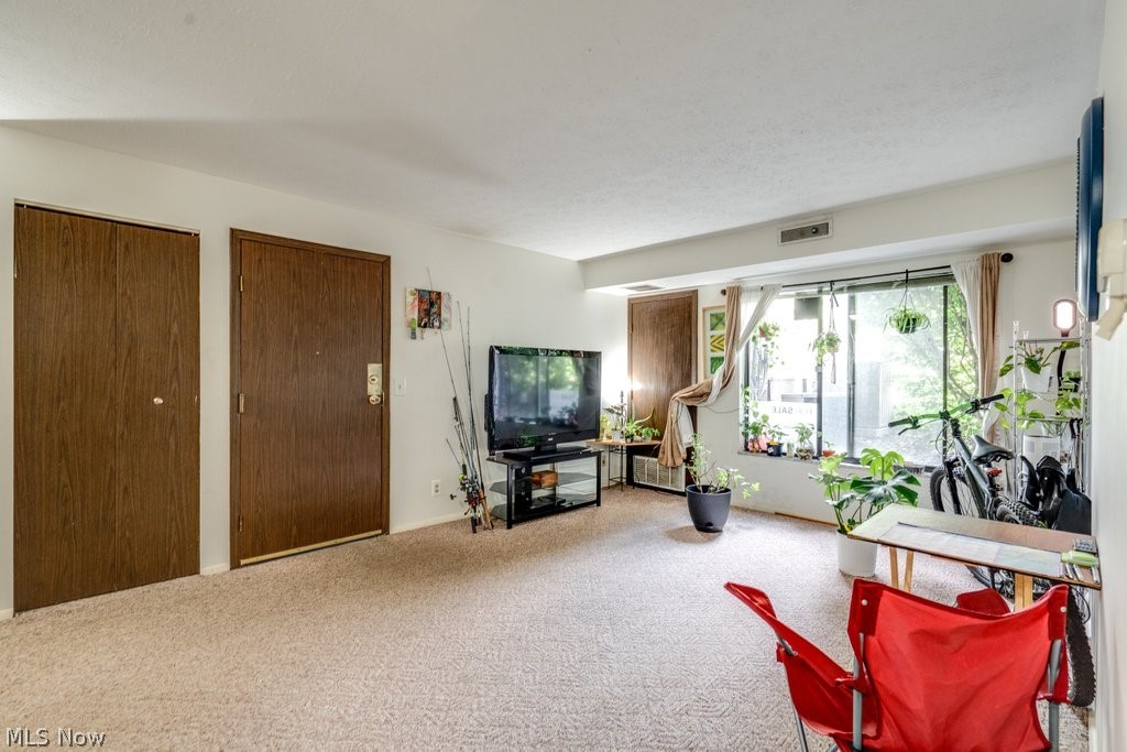 Royal Arms West - Residential