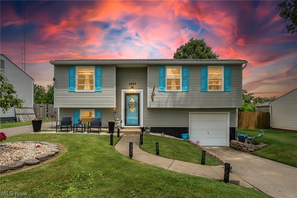 Photo of 4885 Lynncrest Street SW, Canton, OH 44706 (MLS # 5221764)