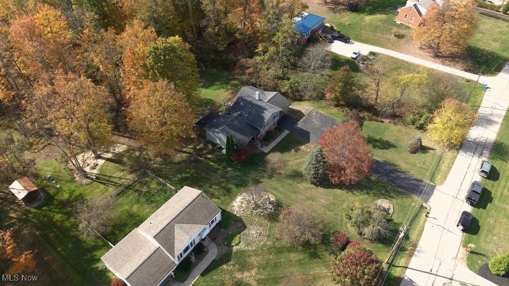 Chesterland, Ohio 44026, United States, 3 Bedrooms Bedrooms, ,3 BathroomsBathrooms,Residential,Active,230606