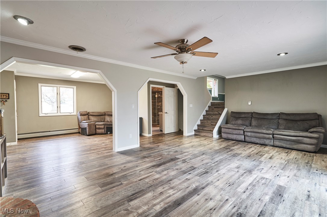 Chesterland, Ohio 44026, United States, 3 Bedrooms Bedrooms, ,3 BathroomsBathrooms,Residential,Active,230606