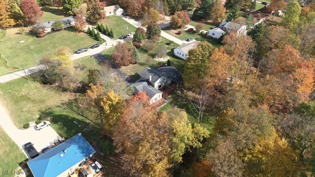 Chesterland, Ohio 44026, United States, 3 Bedrooms Bedrooms, ,3 BathroomsBathrooms,Residential,Active,230606