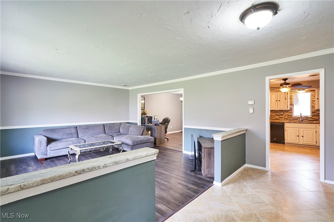 Chesterland, Ohio 44026, United States, 3 Bedrooms Bedrooms, ,3 BathroomsBathrooms,Residential,Active,230606