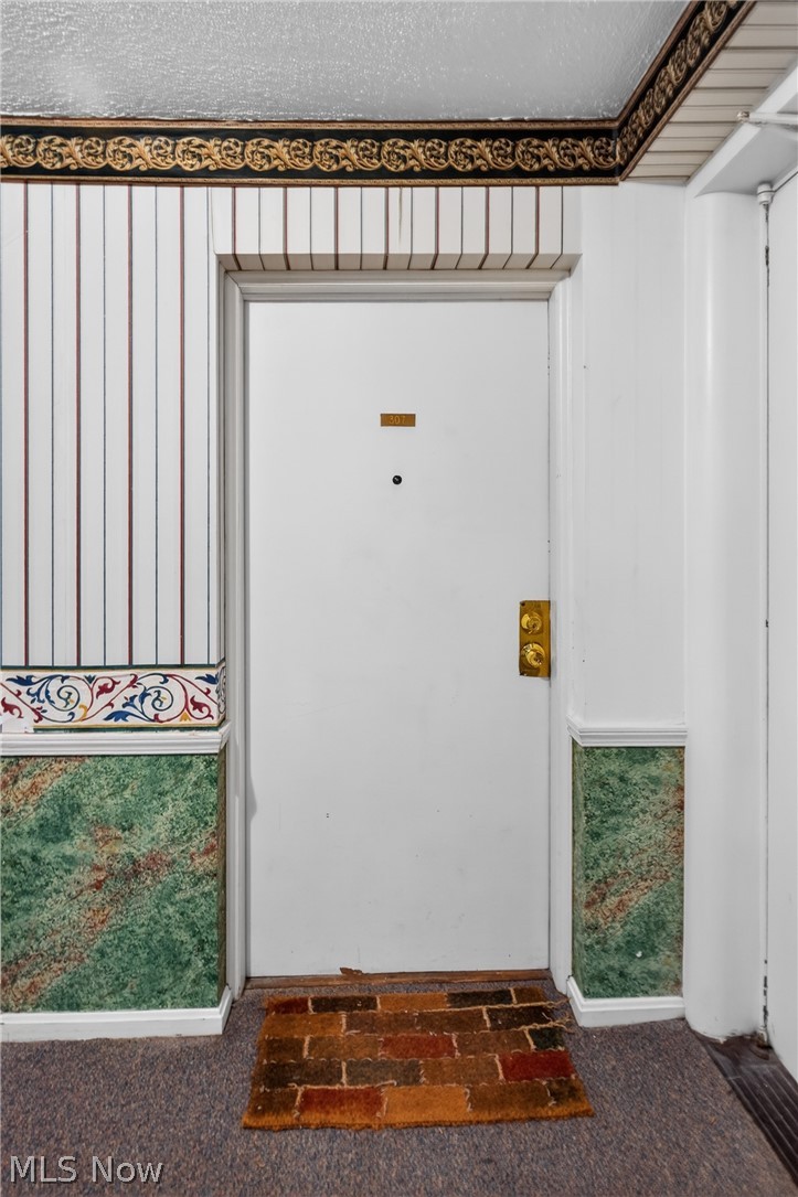 19436 Van Aken Boulevard 307