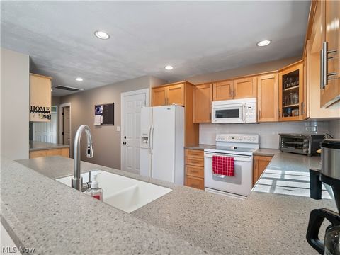 Tiny photo for 609 Wyleswood Drive, Berea, OH 44017 (MLS # 5209925)