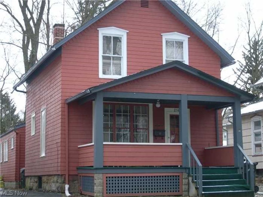 3 bedroom, 2 full bath colonial with a full basement and 1 car detached garage. With a little work, this home would make a very nice investment property!