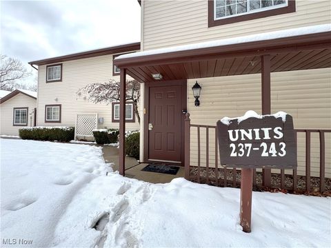 237 Greenbriar Court, Euclid, OH 44143 - #: 5175300