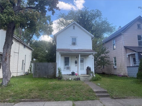 Homes For Sale - 522 S 10th Street<br/> Coshocton, OH 43812
