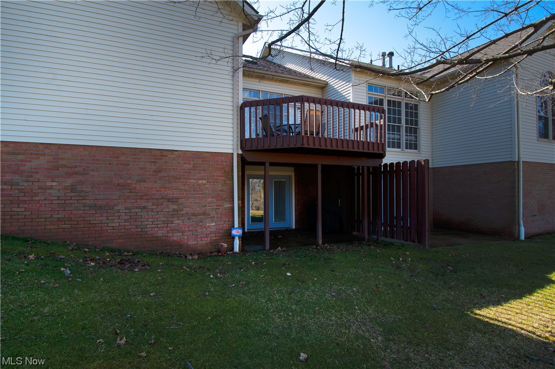 Villas At London Square Condo - Residential