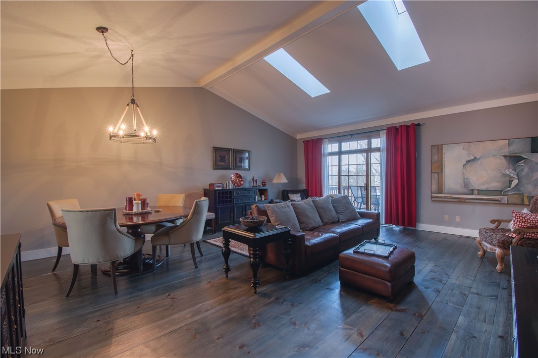 Villas At London Square Condo - Residential