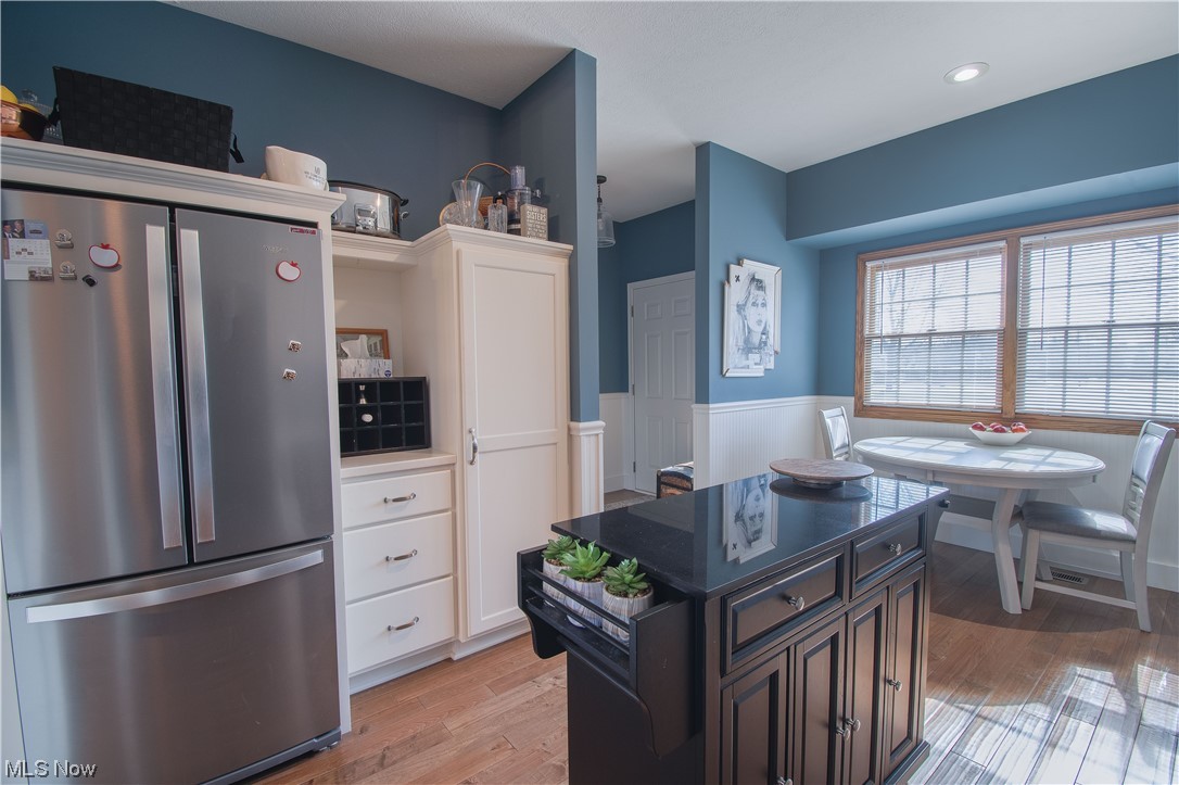 Villas At London Square Condo - Residential