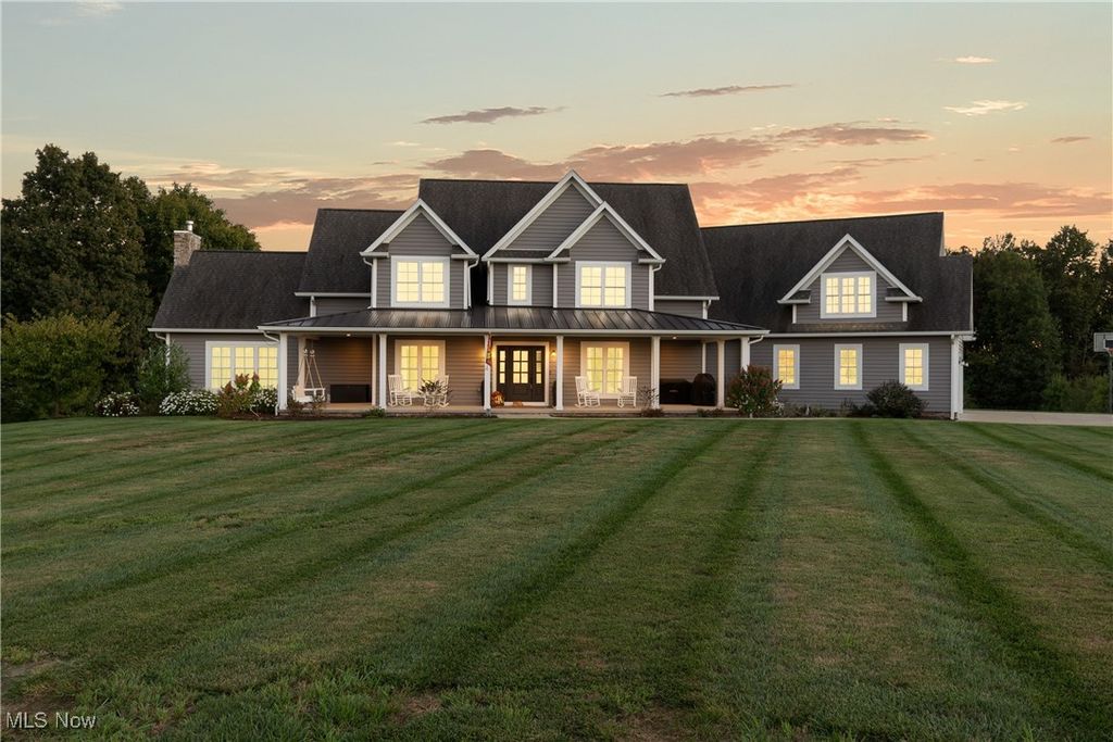 Photo of 14656 Orrville Street NW, North Lawrence, OH 44666 (MLS # 5162503)