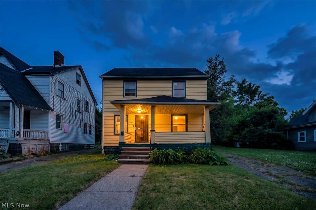 Photo of 10402 Dove Avenue, Cleveland, OH 44105 (MLS # 5218354)