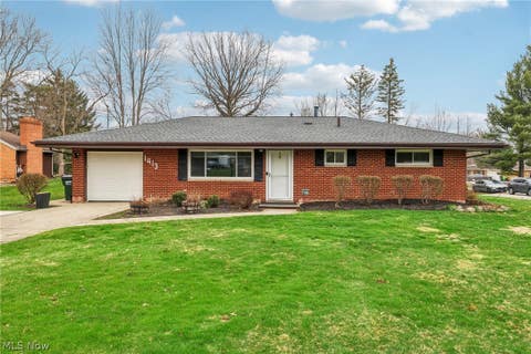 Photo for 1413 Roseland Drive