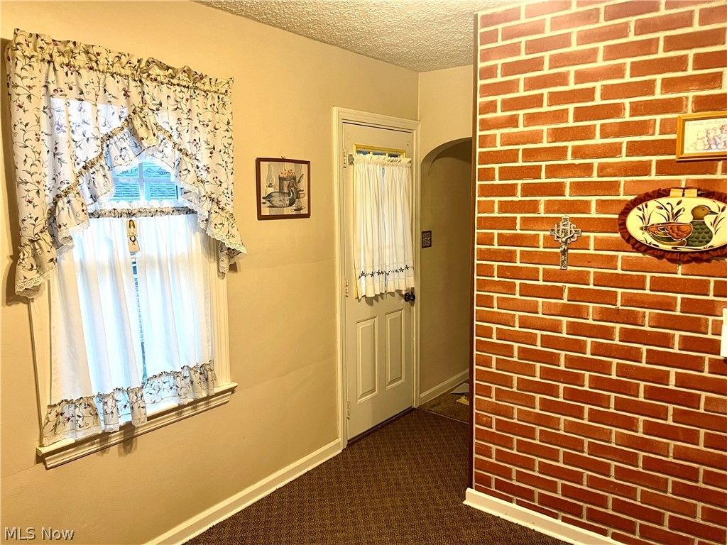 Photo of 229 Ingall Avenue NW, Massillon, OH 44646 (MLS # 5197889)