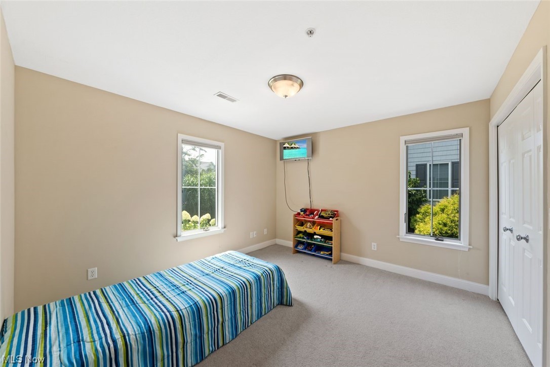 Pointe Falls - Residential