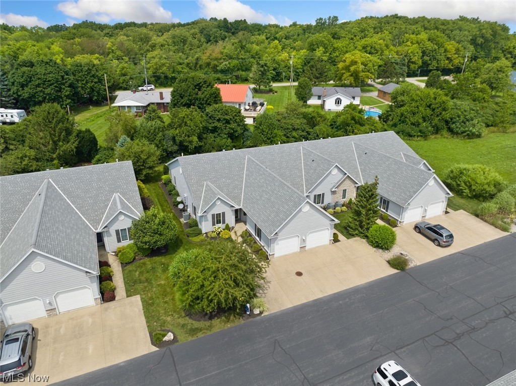 Pointe Falls - Residential