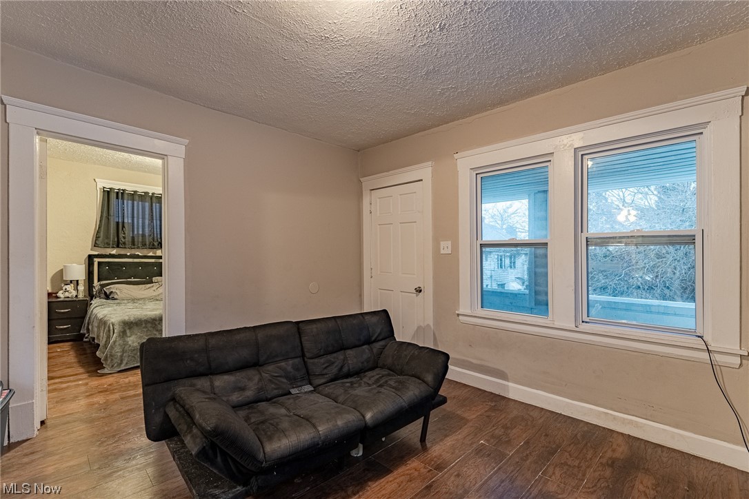 West Smith & Jordans Western - Residential Income