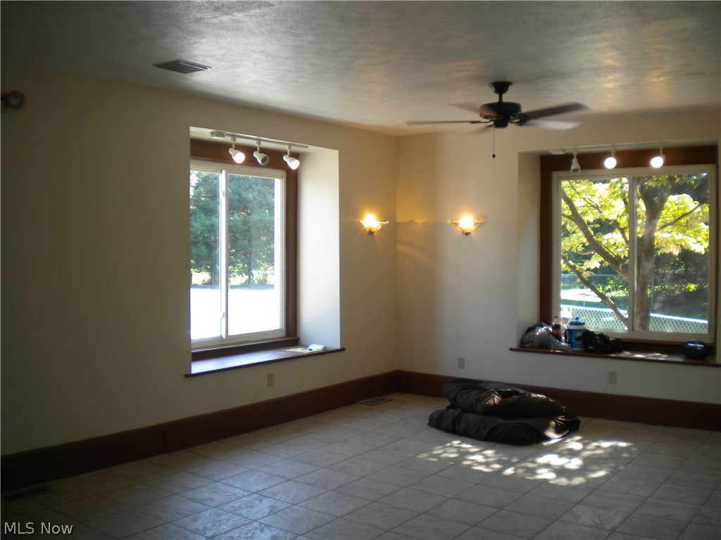 Portage Strawboard Allotment - Residential Income