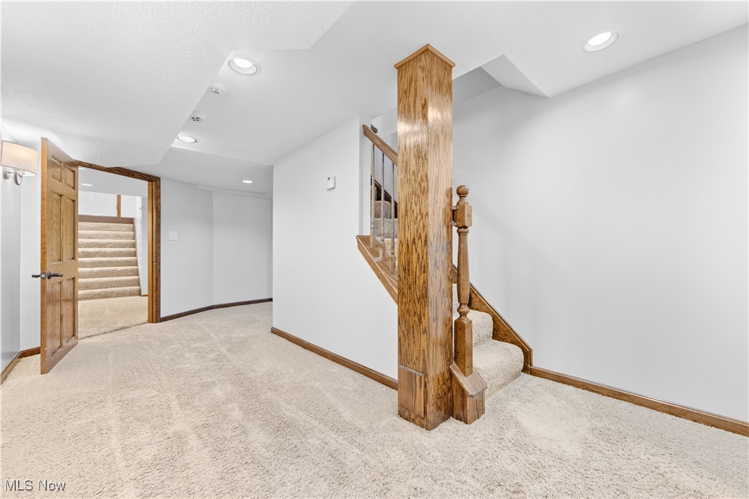 461 Silvercreek Road, Wadsworth, Ohio image 37