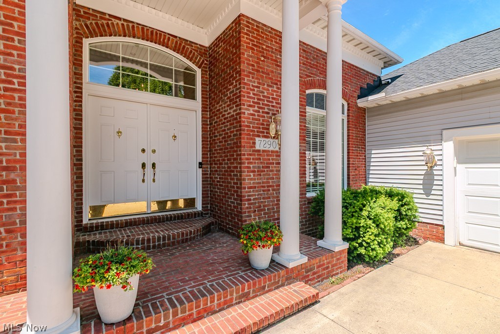 7290 Hunters Trail