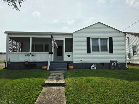 Homes For Sale - 851 Superior Street<br/> Zanesville, OH 43701