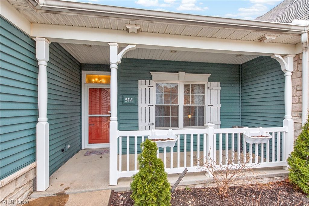 Photo of 5121 Shepherds Glen, Willoughby, OH 44094 (MLS # 5193187)