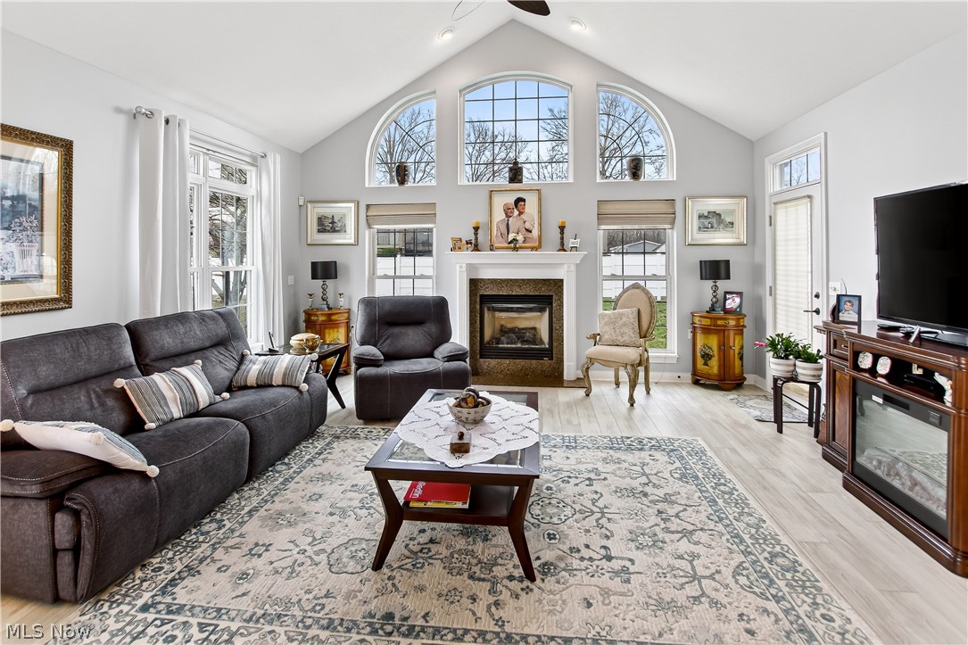 Shepherds Glen Condo Ph 01 - Residential