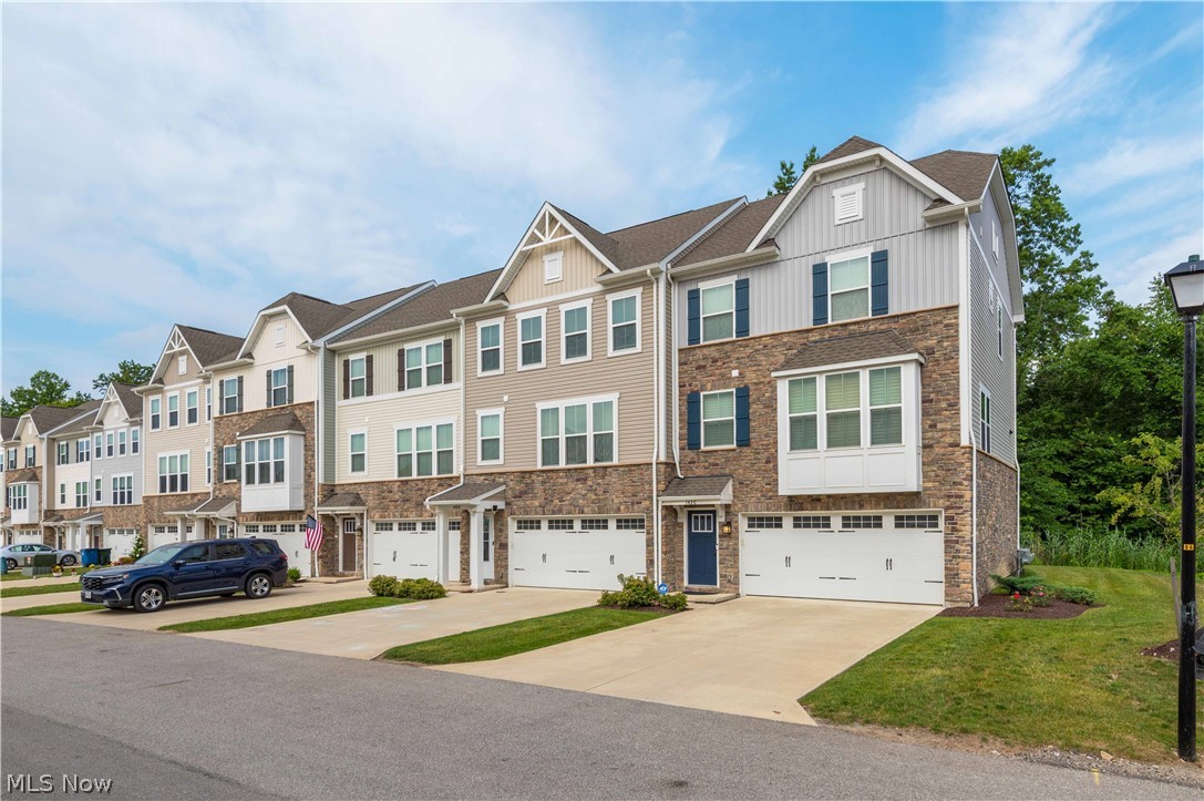 1422 Chateau Place