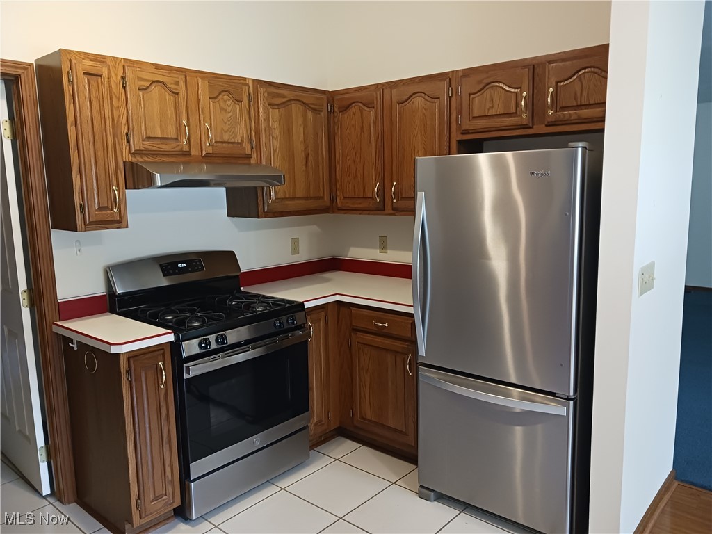 Avon Woods Condo - Residential